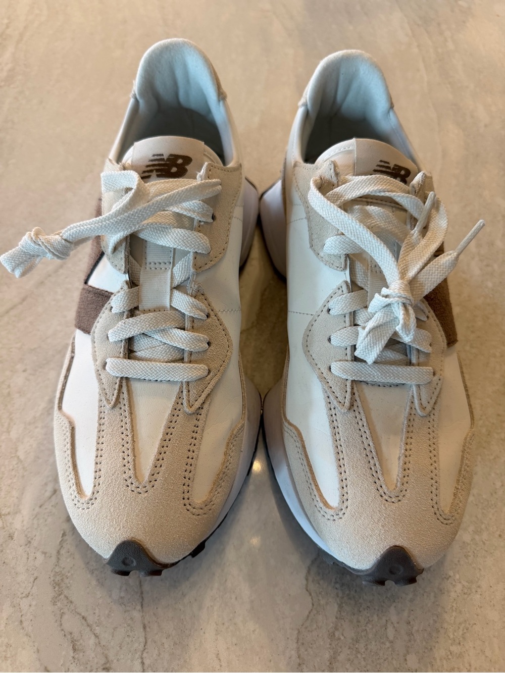 New Balance 327 size 8.5 B - Picture 2 of 6